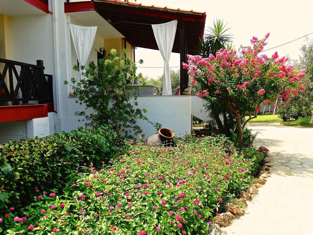 Apartments Karpetis A Green Paradise 사코우디아 외부 사진