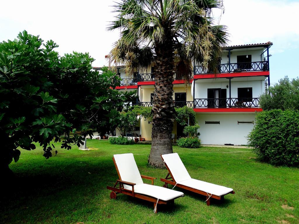 Apartments Karpetis A Green Paradise 사코우디아 객실 사진